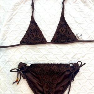 Roxy brown crochet bikini M